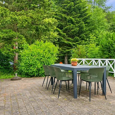 Cozy With Hot Tub Close To Ahl And Casa vacanze Ebeltoft