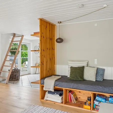 Cozy With Hot Tub Close To Ahl And *