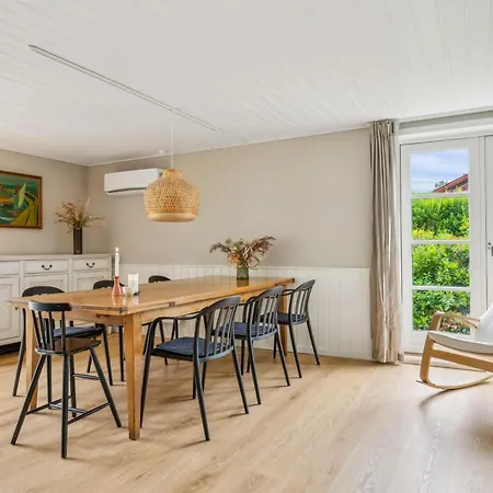 Cozy With Hot Tub Close To Ahl And Ebeltoft